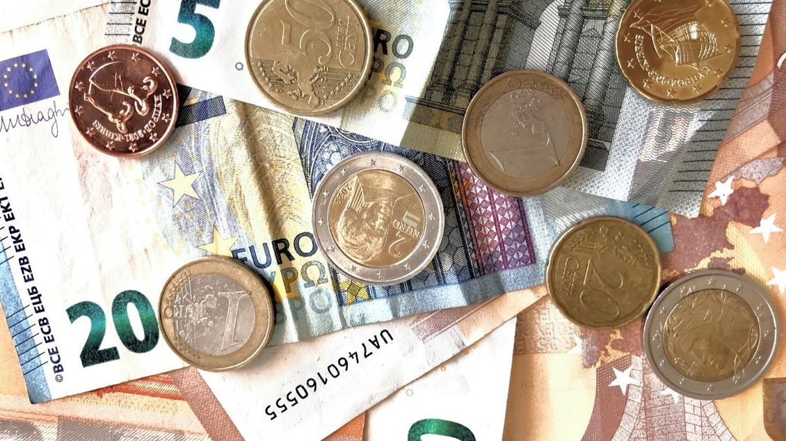 Nikdo vás k ničemu nenutí, ale... Brusel chce změnit, jak Češi spoří - Seznam Zprávy